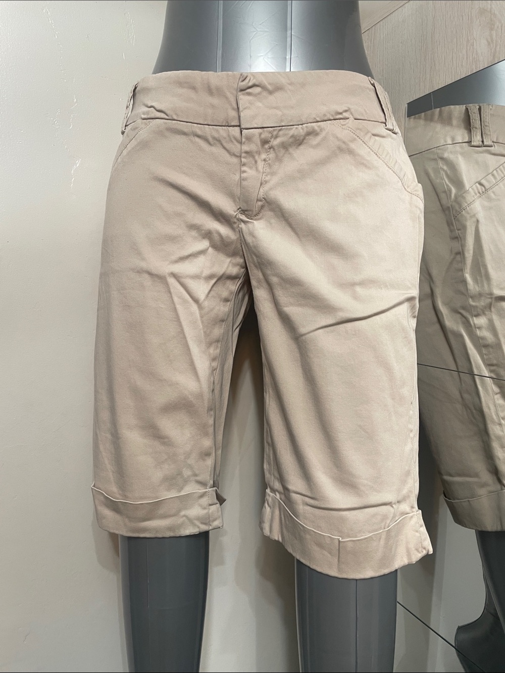 Rue 21 Classic Cotton Blend Roll-Cuff Women's Shorts - Beige